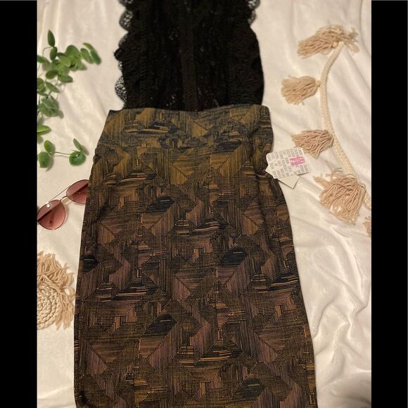 NWT  Cassie skirt size medium - Picture 1 of 8